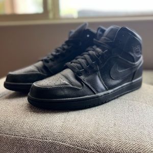 Mens Jordan Mid All Black (2014)